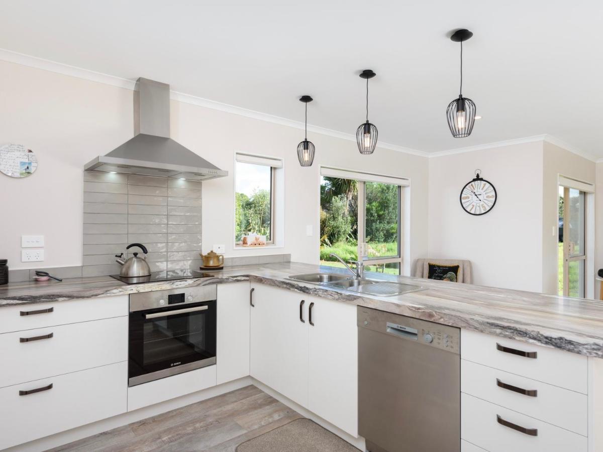 Modern Beach Break - Waihi Beach Holiday Home Εξωτερικό φωτογραφία